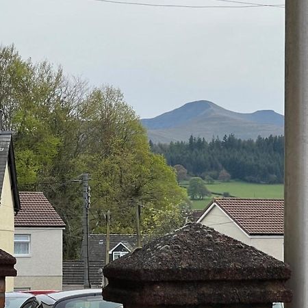 Brecon Town 3 Bedroom House Sleeps 6 Central Location Exterior foto