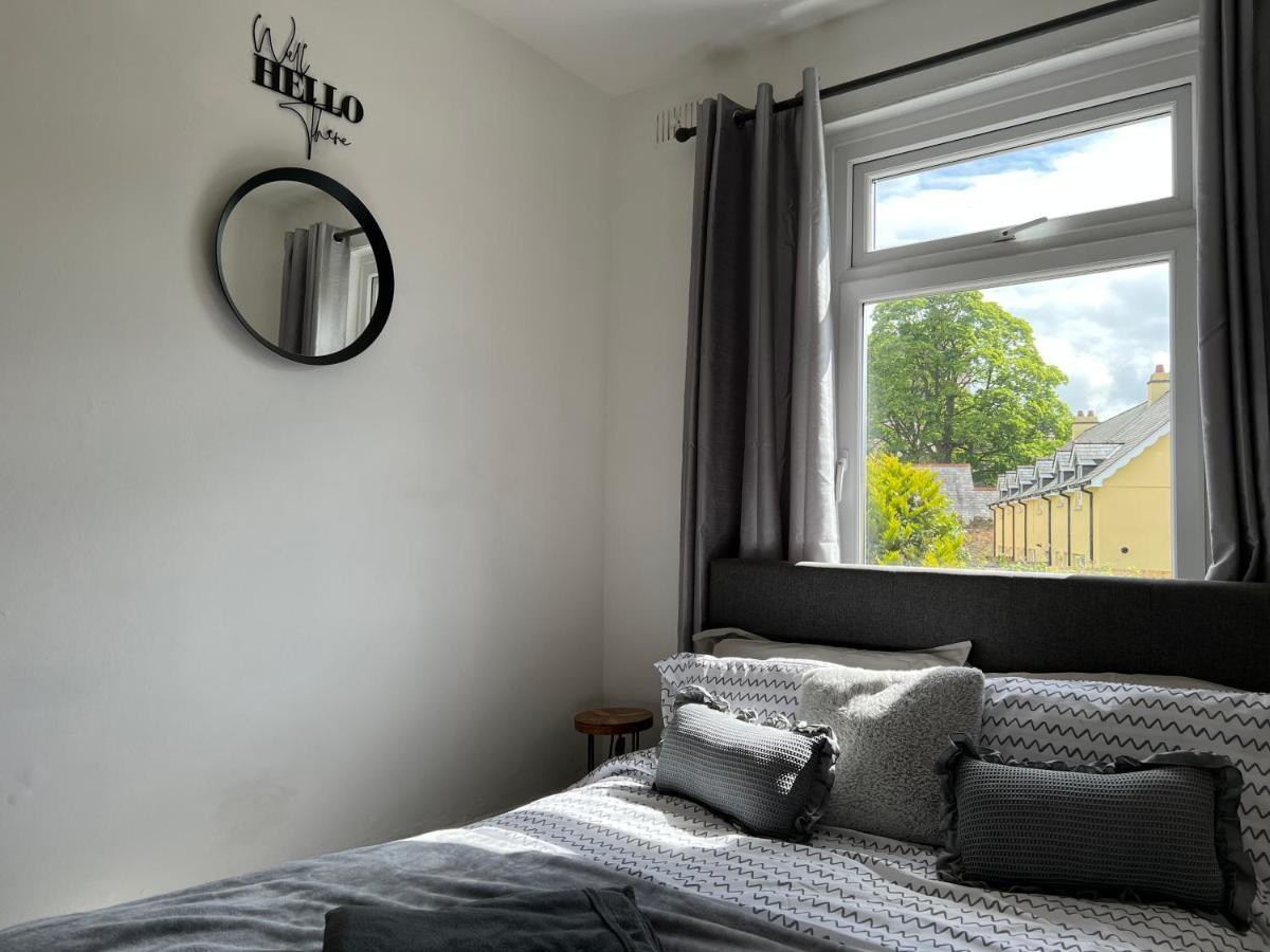 Brecon Town 3 Bedroom House Sleeps 6 Central Location Exterior foto